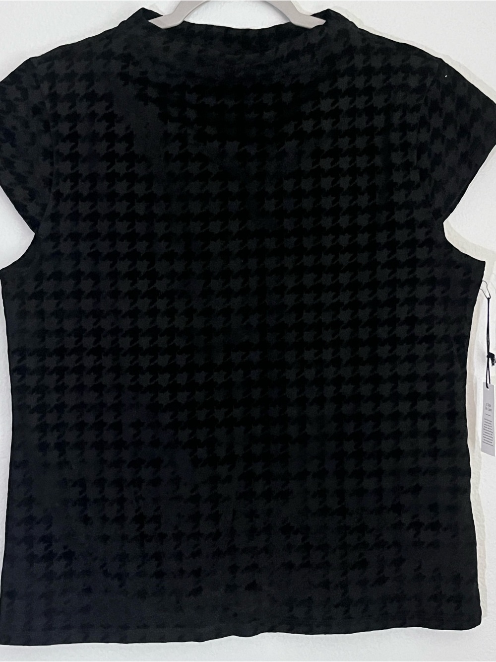 Black Houndstooth Short-Sleeve Women’s Top